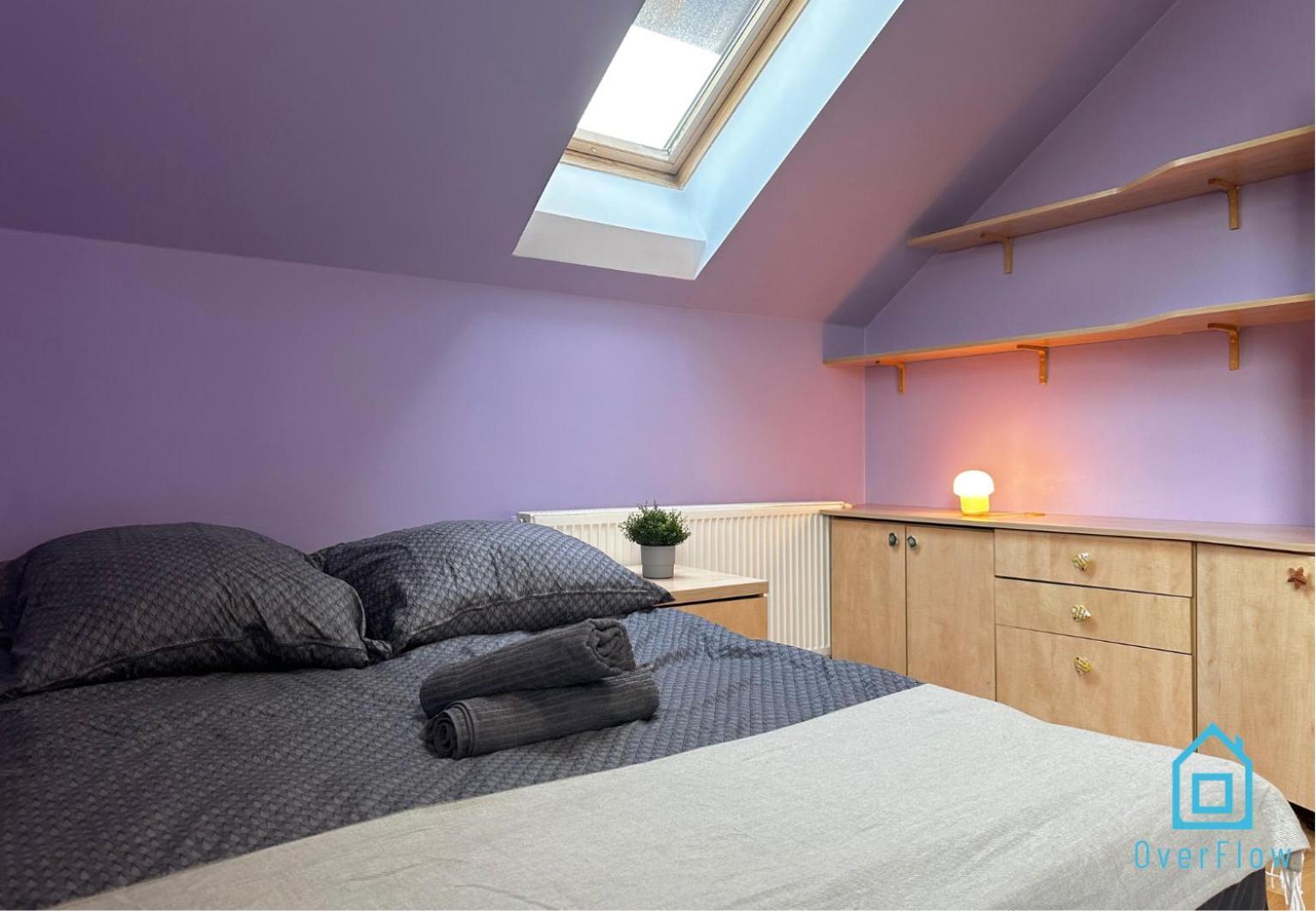 Purple - Charming Place, 15 Minutes To Old Town & 5 Minutes To Seaside Gdaňsk